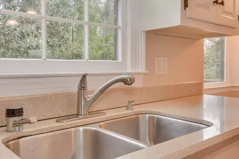 Kitchen - 71 Bristlecone Ln, Augusta, GA 30909 photo 5 of 6
