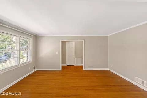Living - 2908 Stratford Dr, Augusta, GA 30909 photo 2 of 2