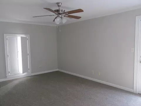 Living - 6 Conifer Sq, Augusta, GA 30909 photo 4 of 4
