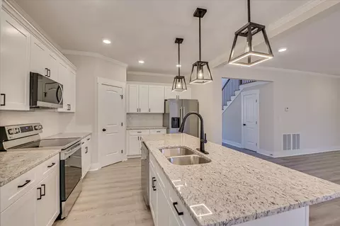 Kitchen - 3950 Barrett St, Augusta, GA 30909 photo 1 of 3