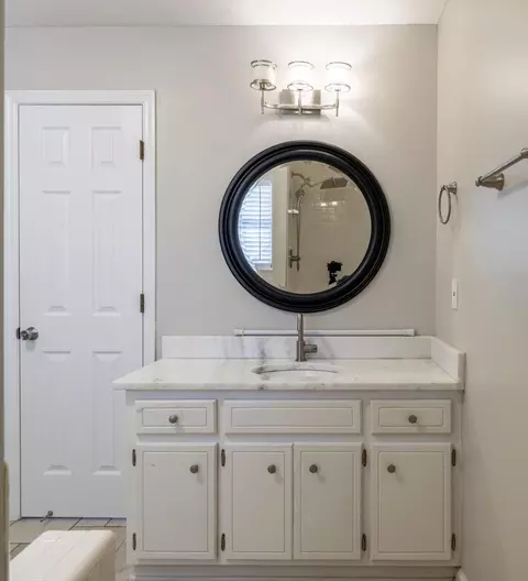 Bath - 322 Timberidge Dr, Augusta, GA 30907 photo 1 of 4