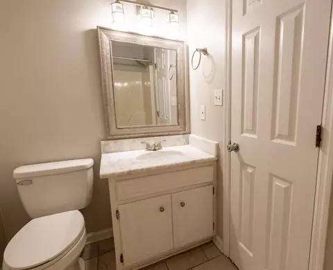 Bath - 322 Timberidge Dr, Augusta, GA 30907 photo 4 of 4