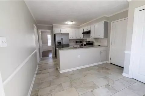 Entry Way - 322 Timberidge Dr, Augusta, GA 30907 photo 4 of 5
