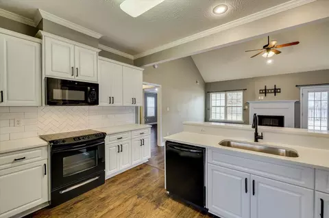 Kitchen - 721 Wickham Dr, Evans, GA 30809 photo 3 of 4