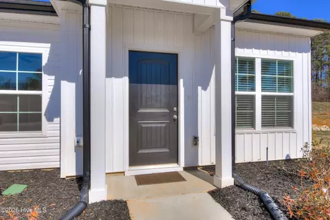 101 Constitution Cir #B, Washington, GA 30673 photo 2