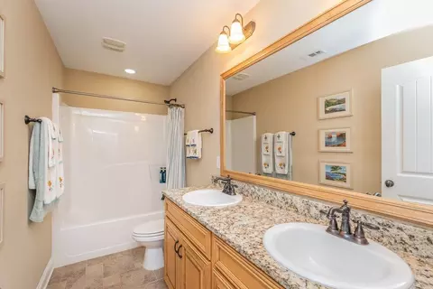 Bath - 4076 Dewaal St, Evans, GA 30809 photo 5 of 9