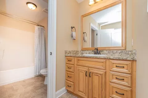 Bath - 4076 Dewaal St, Evans, GA 30809 photo 6 of 9