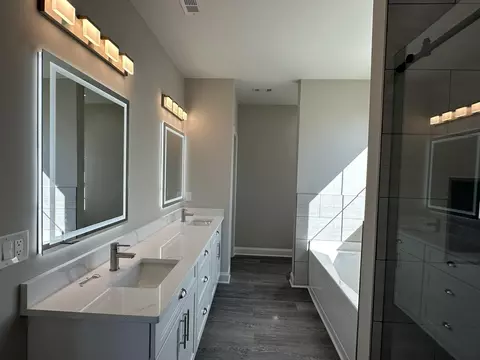 Bath - 2532 E Kensington Dr, Augusta, GA 30906 photo 1 of 4