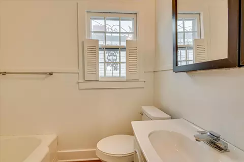 Bath - 2440 Earl St, Augusta, GA 30904 photo 3 of 3