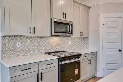 Kitchen - 133 Tanager Ln, Evans, GA 30809 photo 3 of 4
