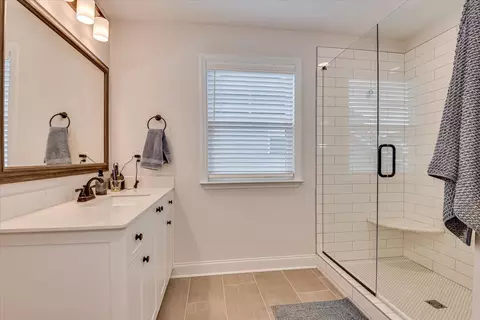Bath - 3472 Hilltop Trl, Evans, GA 30809 photo 3 of 8