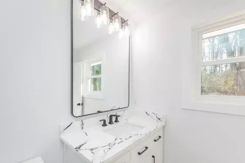 Bath - 3744 Cactus Trl, Martinez, GA 30907 photo 6 of 7