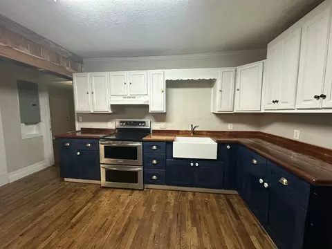 Kitchen - 228 Greene St, Augusta, GA 30901 photo 2 of 3