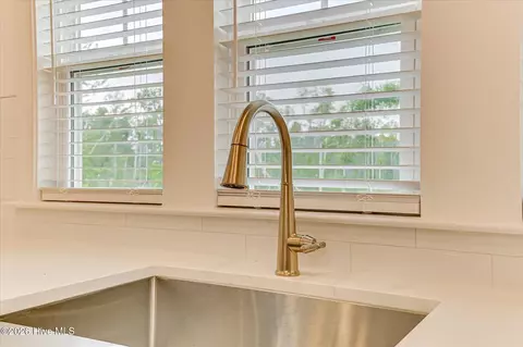 Kitchen - 617 Grosbeak Ln, Evans, GA 30809 photo 3 of 6