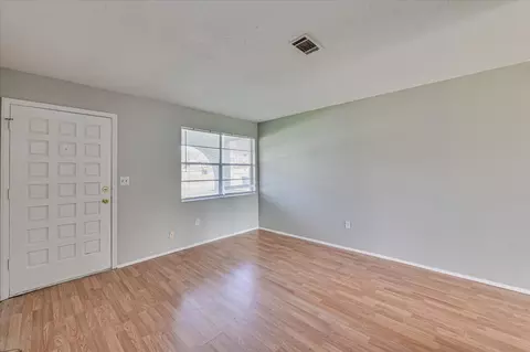 Living - 3620 Sturnidae Dr, Augusta, GA 30906 photo 2 of 4