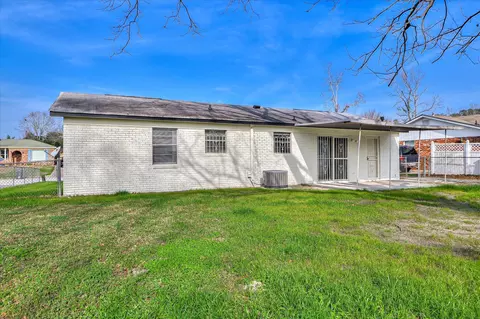Exterior - 3620 Sturnidae Dr, Augusta, GA 30906 photo 6 of 8