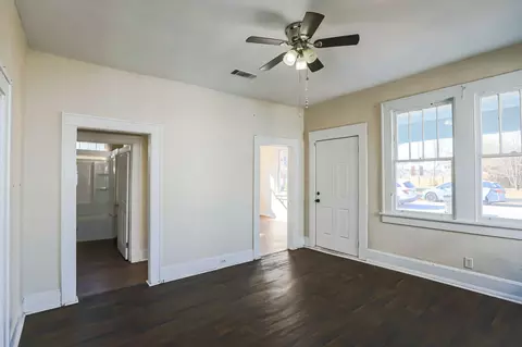 Living - 932 Murphy St, Augusta, GA 30904 photo 3 of 6