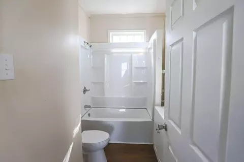 Bath - 932 Murphy St, Augusta, GA 30904 photo 1 of 2