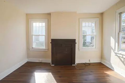 Living - 932 Murphy St, Augusta, GA 30904 photo 5 of 6