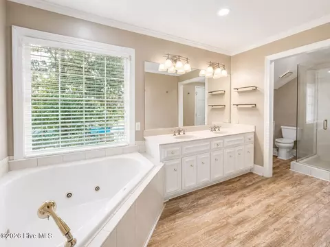 Bath - 4660 Millhaven Rd, Martinez, GA 30907 photo 3 of 3
