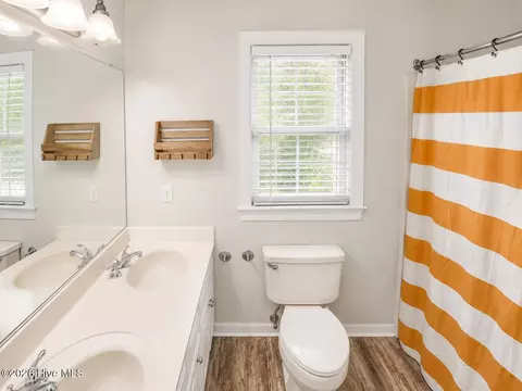 Bath - 4660 Millhaven Rd, Martinez, GA 30907 photo 1 of 3