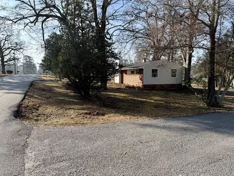 Exterior - 609 Hillcrest Dr, Thomson, GA 30824 photo 3 of 3