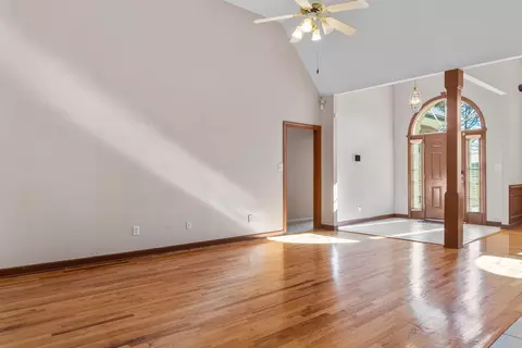 Living - 1217 Oakton Trl, Evans, GA 30809 photo 4 of 4