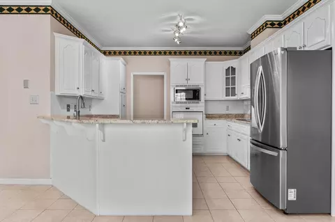 Kitchen - 1217 Oakton Trl, Evans, GA 30809 photo 2 of 5