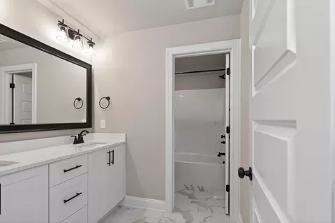 Bath - 827 Sparrow Point Ave, Evans, GA 30809 photo 5 of 5