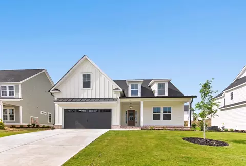 827 Sparrow Point Ave, Evans, GA 30809