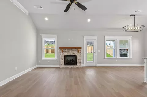 Living - 827 Sparrow Point Ave, Evans, GA 30809 photo 3 of 3