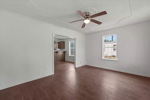 Living - 2145 Veterans Dr, Augusta, GA 30909 photo 1 of 2