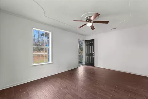 Living - 2145 Veterans Dr, Augusta, GA 30909 photo 2 of 2