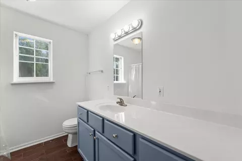 Bath - 2145 Veterans Dr, Augusta, GA 30909 photo 1 of 2