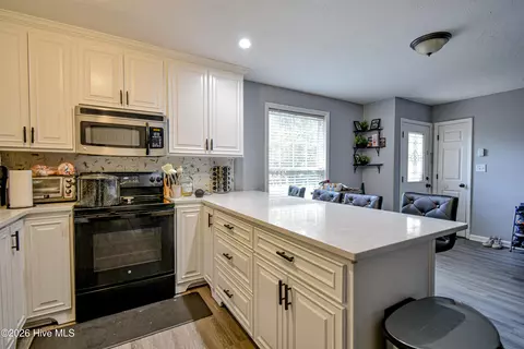 Kitchen - 2217 Buckingham Dr, Augusta, GA 30906 photo 2 of 8
