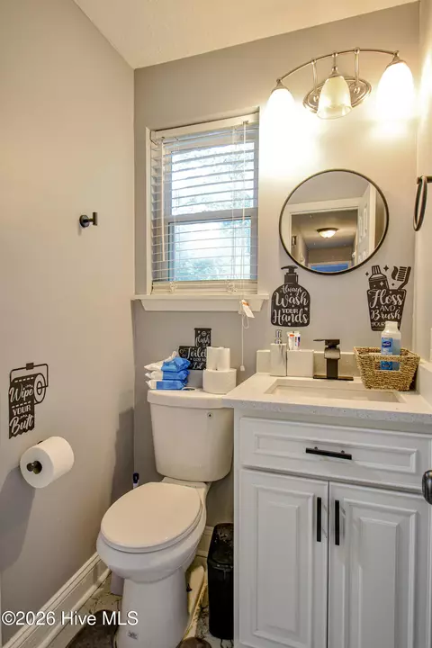Bath - 2217 Buckingham Dr, Augusta, GA 30906 photo 1 of 6