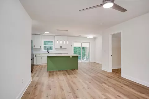 Living - 3003 Thomas Ln, Augusta, GA 30906 photo 2 of 2