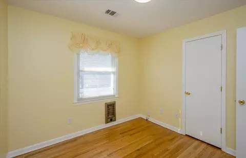 Bedroom - 2145 Hillsinger Rd, Augusta, GA 30904 photo 6 of 8