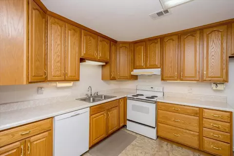 Kitchen - 2145 Hillsinger Rd, Augusta, GA 30904 photo 1 of 5