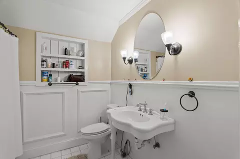 Bath - 219 White Oak St, Thomson, GA 30824 photo 5 of 7