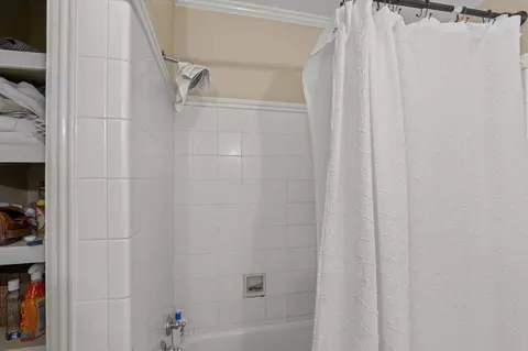Bath - 219 White Oak St, Thomson, GA 30824 photo 6 of 7
