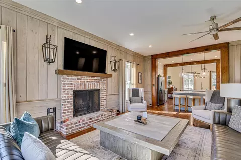 Living - 205 Minchew Ln, Evans, GA 30809 photo 4 of 6