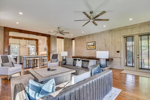 Living - 205 Minchew Ln, Evans, GA 30809 photo 5 of 6