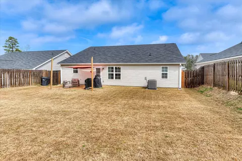 Exterior - 911 Goodale Dr, Augusta, GA 30909 photo 6 of 10