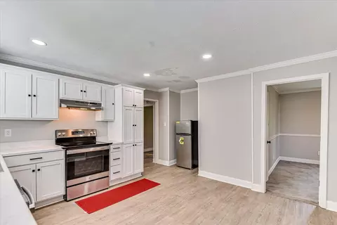 Kitchen - 212 Barrow Dr, Augusta, GA 30906 photo 3 of 3