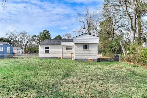 Exterior - 212 Barrow Dr, Augusta, GA 30906 photo 7 of 9