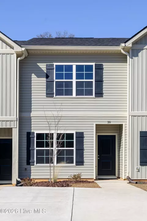 351 Bordeaux Dr, Thomson, GA 30824