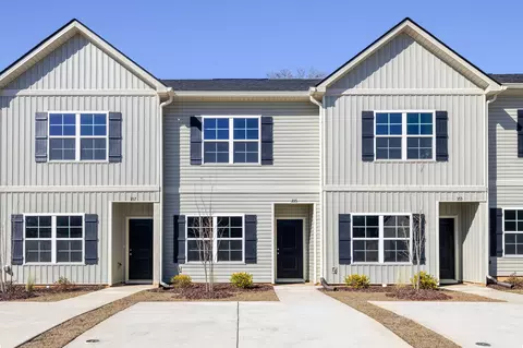 355 Bordeaux Dr, Thomson, GA 30824