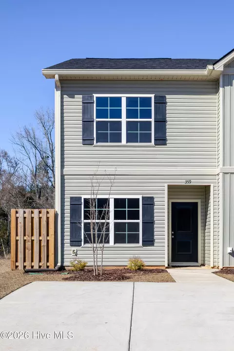 359 Bordeaux Dr, Thomson, GA 30824