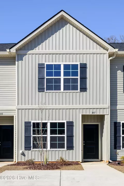 357 Bordeaux Dr, Thomson, GA 30824